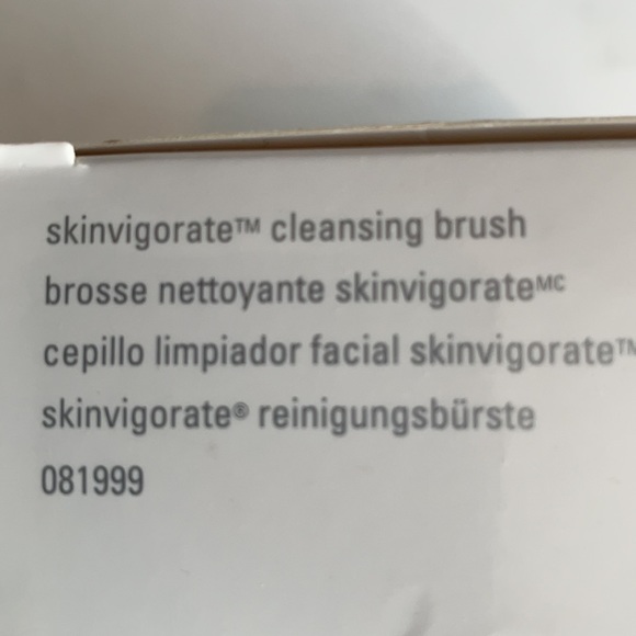 Mary Kay Cleansing brush & two brush heads AA batteries instructions - Picture 6 of 6